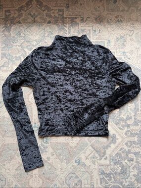 lululemon athletica Crushed Velvet Cropped Turtleneck Top - Black